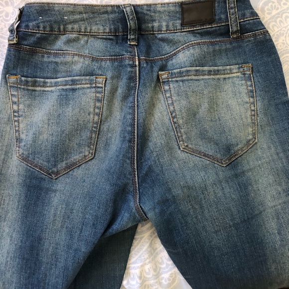 🦋SUPER SKINNY RIPPED JEANS🦋 - Picture 3 of 3